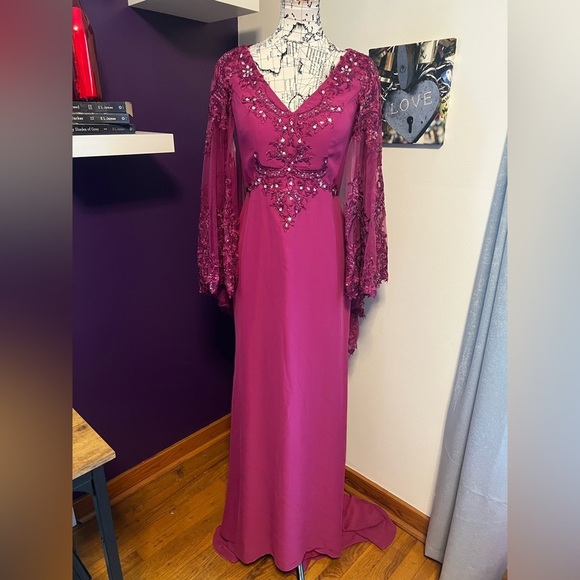 JJ’s House Long Sleeve Formal Gown Mother of Bride NWT - Picture 1 of 16
